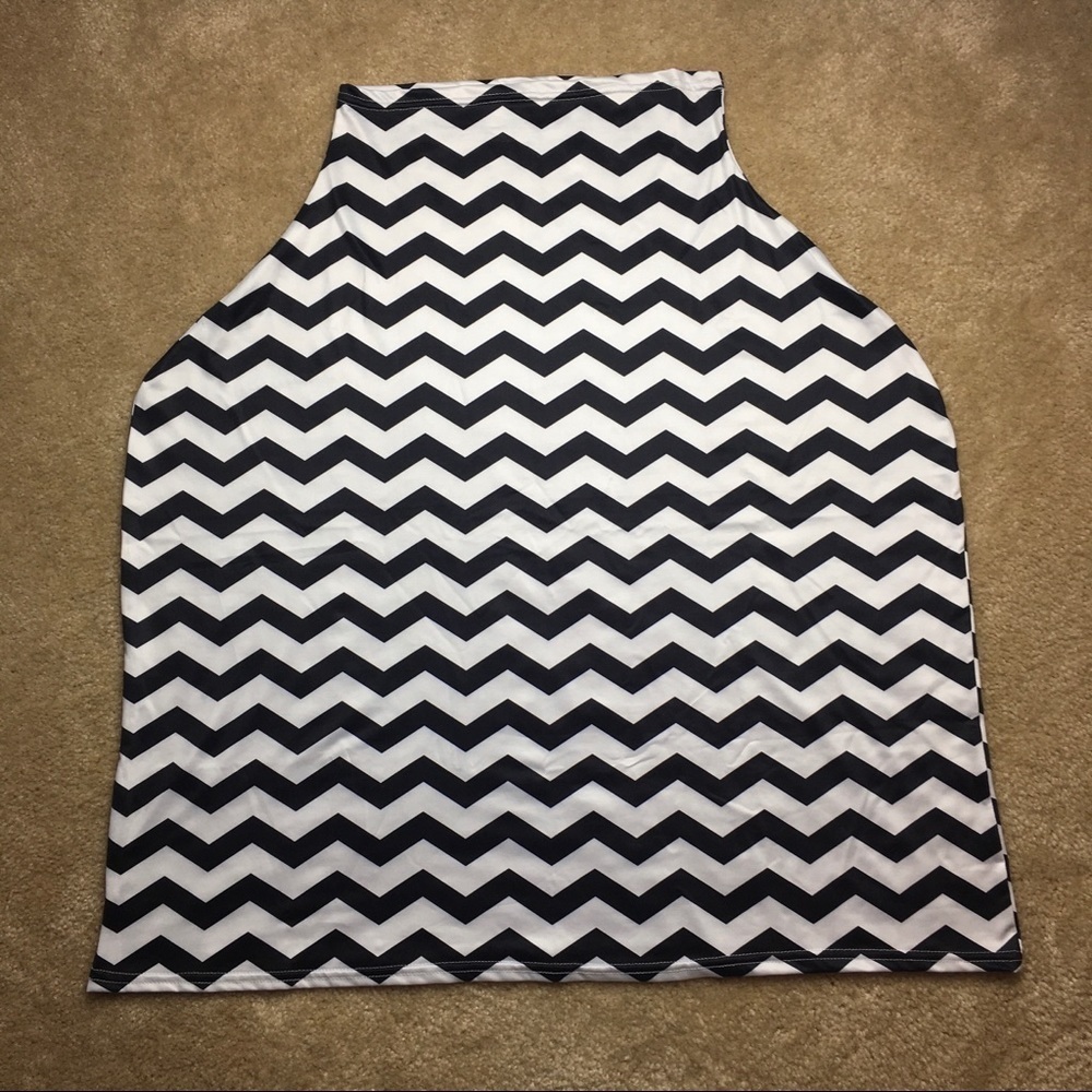 Black & White Chevron Nursing Cover NWOT